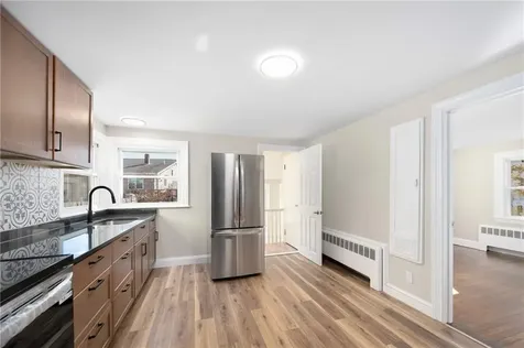 8 William Street Warren RI 02885