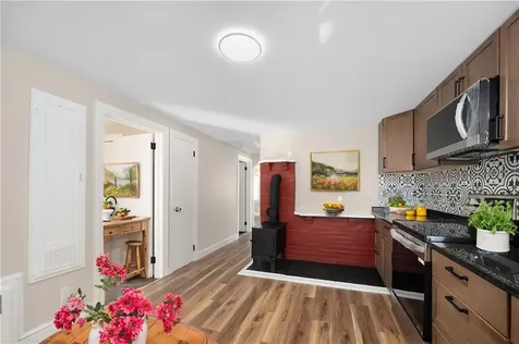 8 William Street Warren RI 02885