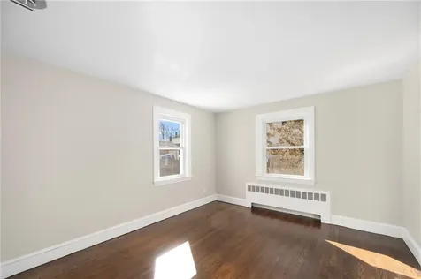 8 William Street Warren RI 02885