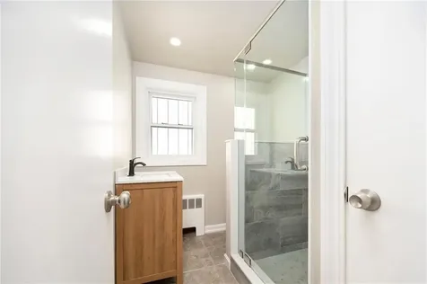 8 William Street Warren RI 02885