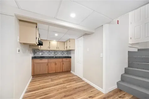 8 William Street Warren RI 02885