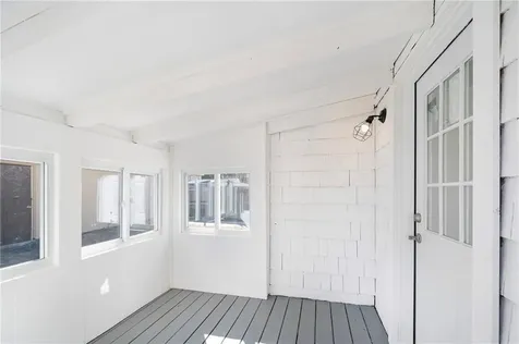 8 William Street Warren RI 02885