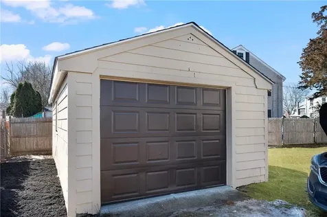 8 William Street Warren RI 02885