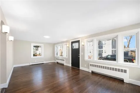 8 William Street Warren RI 02885