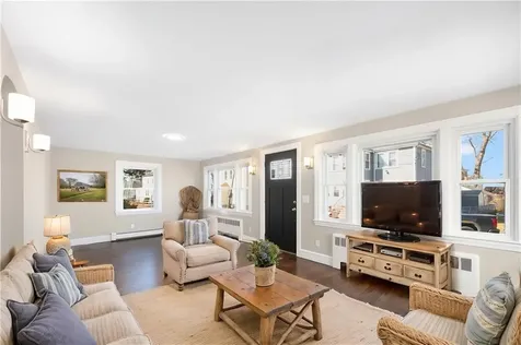 8 William Street Warren RI 02885