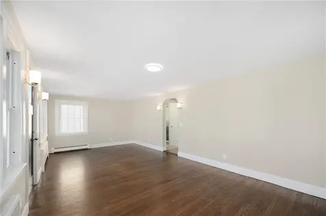 8 William Street Warren RI 02885