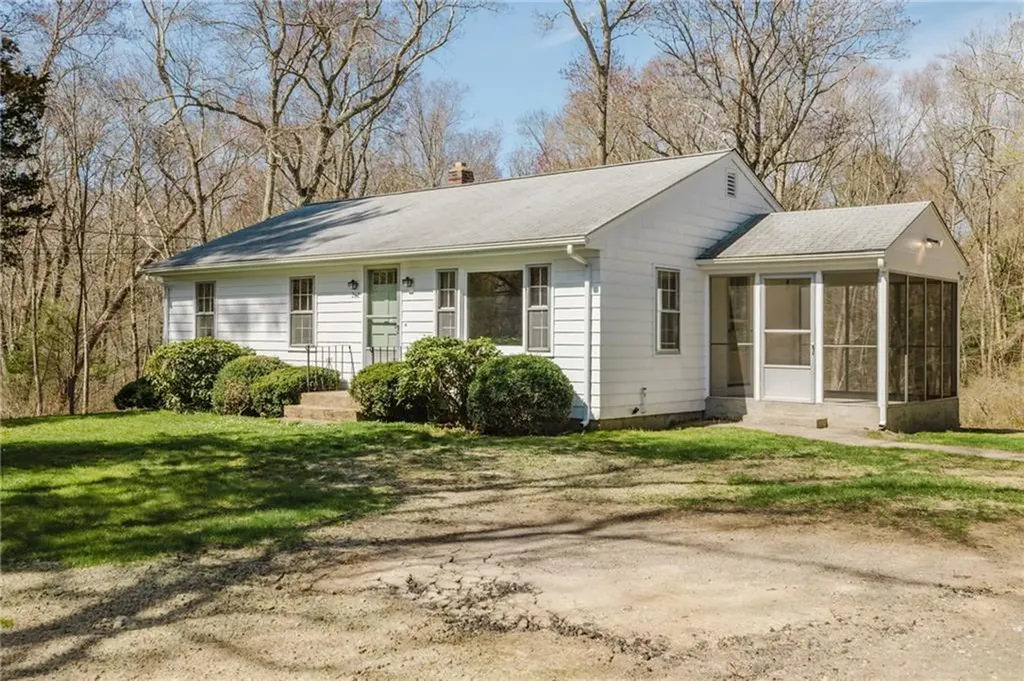 292 Anawan Street Rehoboth MA 02769