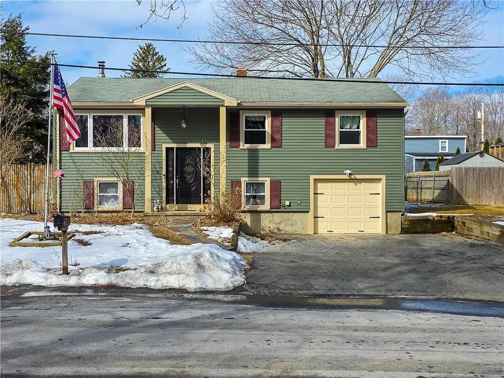 10 Delaware Avenue Cumberland RI 02864