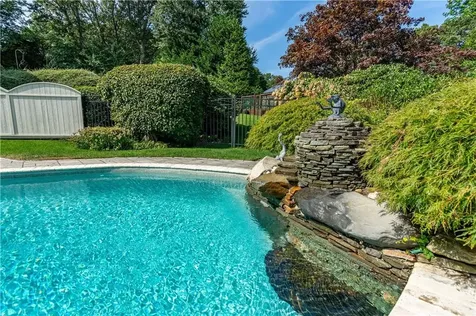 125 Summit View Lane North Kingstown RI 02852