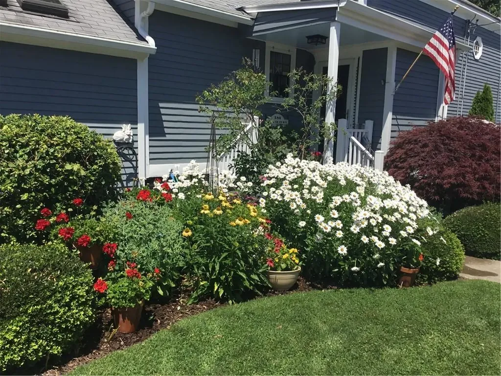 33 Lincoln Avenue Barrington RI 02806