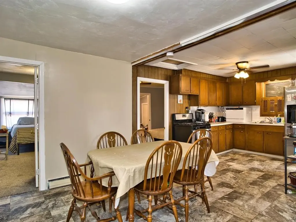 10 Claremont Avenue Bristol RI 02809