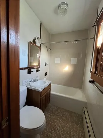 11 Cole Street Bristol RI 02809