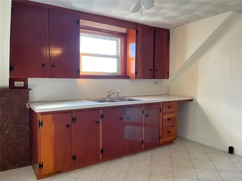 11 Cole Street Bristol RI 02809