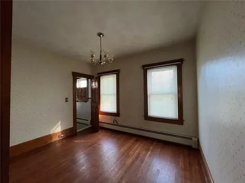 11 Cole Street Bristol RI 02809