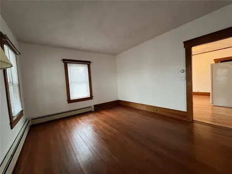 11 Cole Street Bristol RI 02809