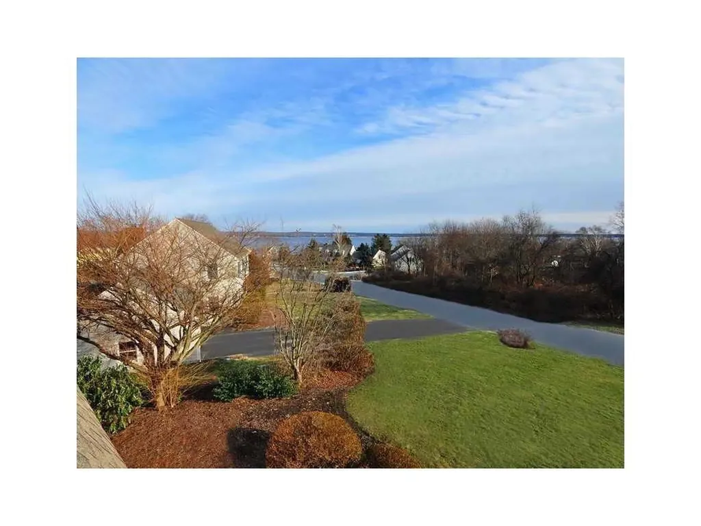 26 Peggy Lane Portsmouth RI 02871
