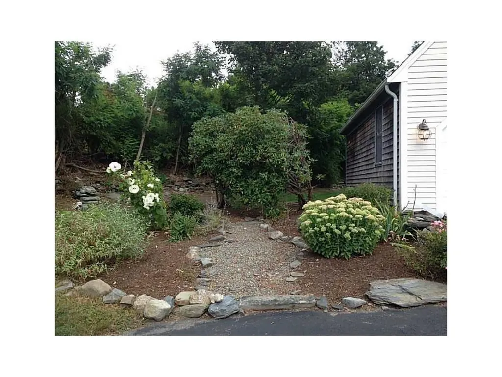 26 Peggy Lane Portsmouth RI 02871