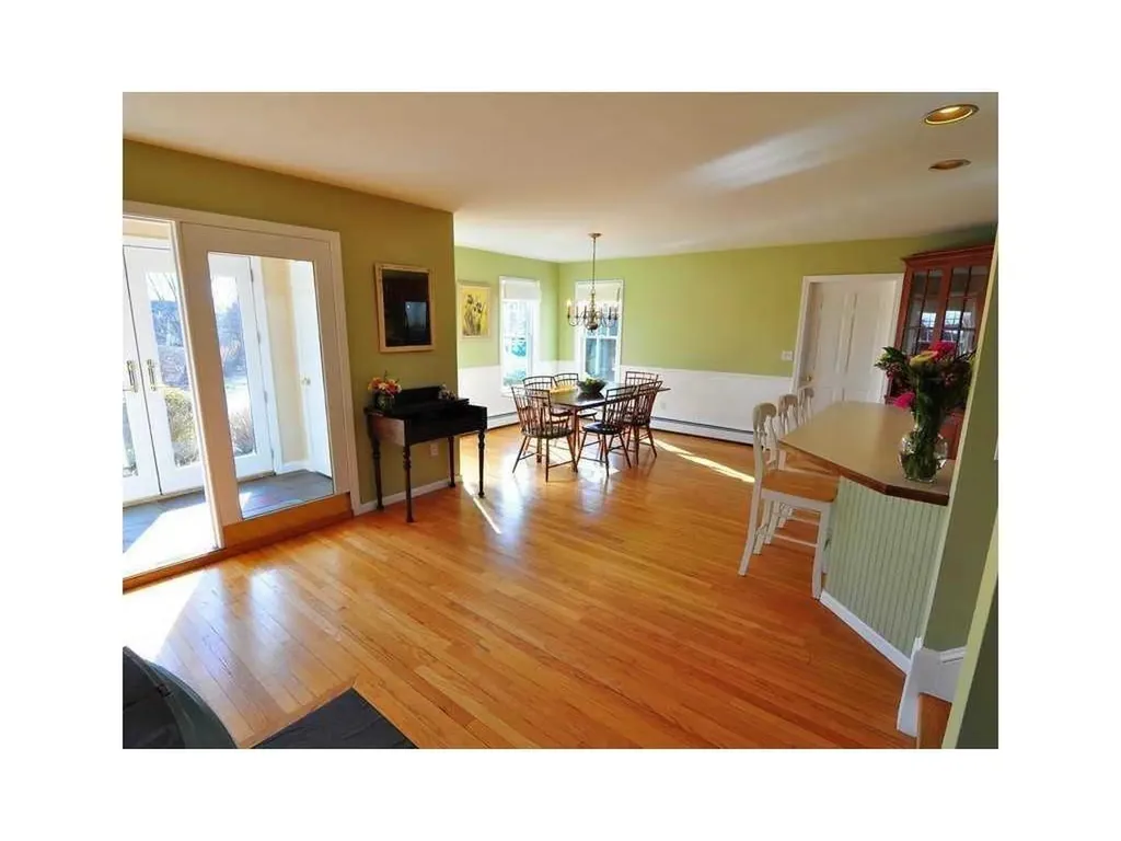 26 Peggy Lane Portsmouth RI 02871
