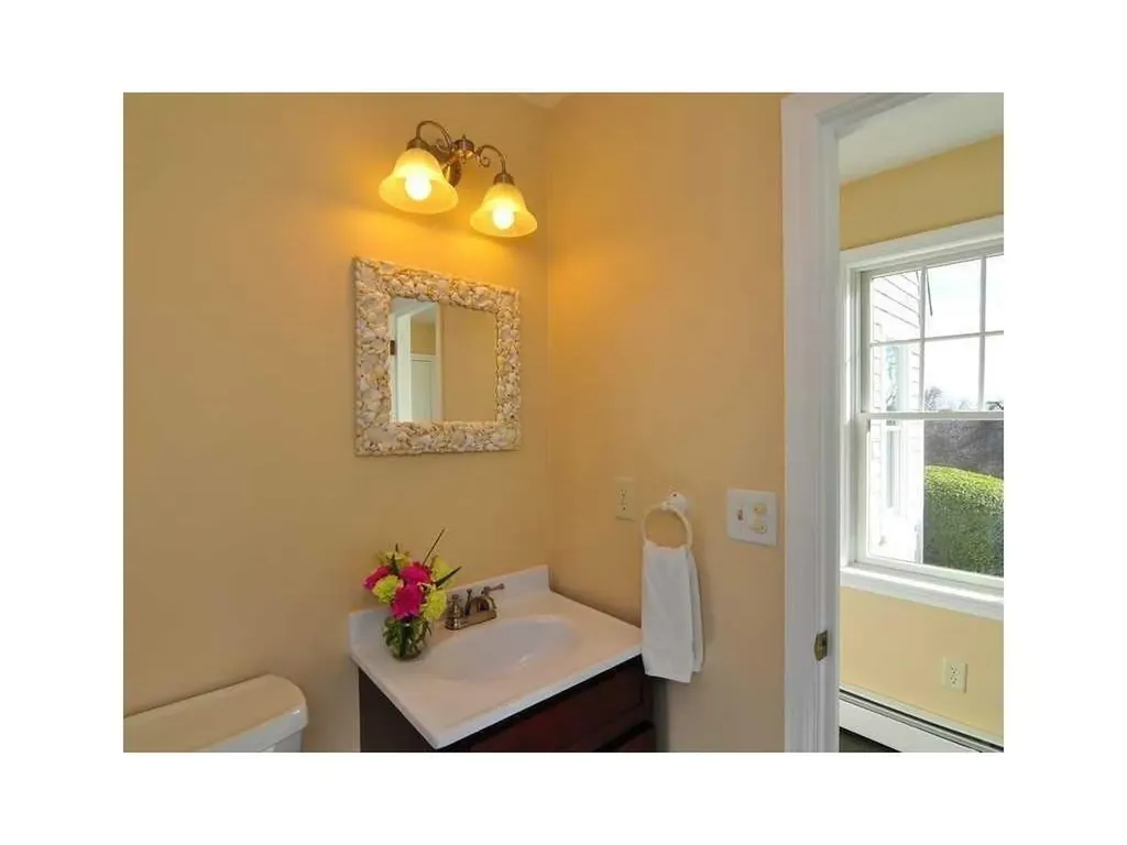 26 Peggy Lane Portsmouth RI 02871