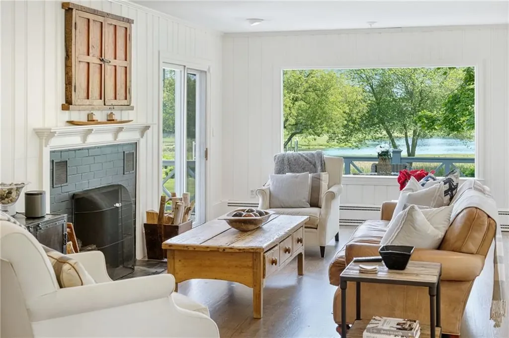 4 Libby Lane Barrington RI 02806