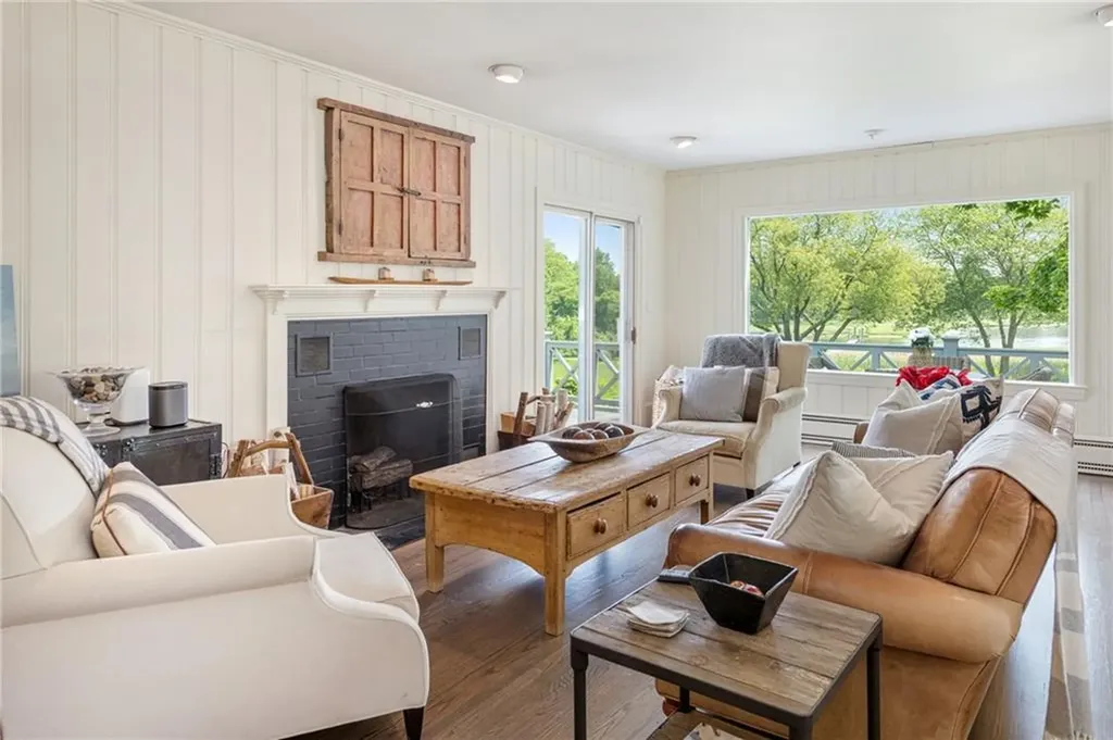 4 Libby Lane Barrington RI 02806