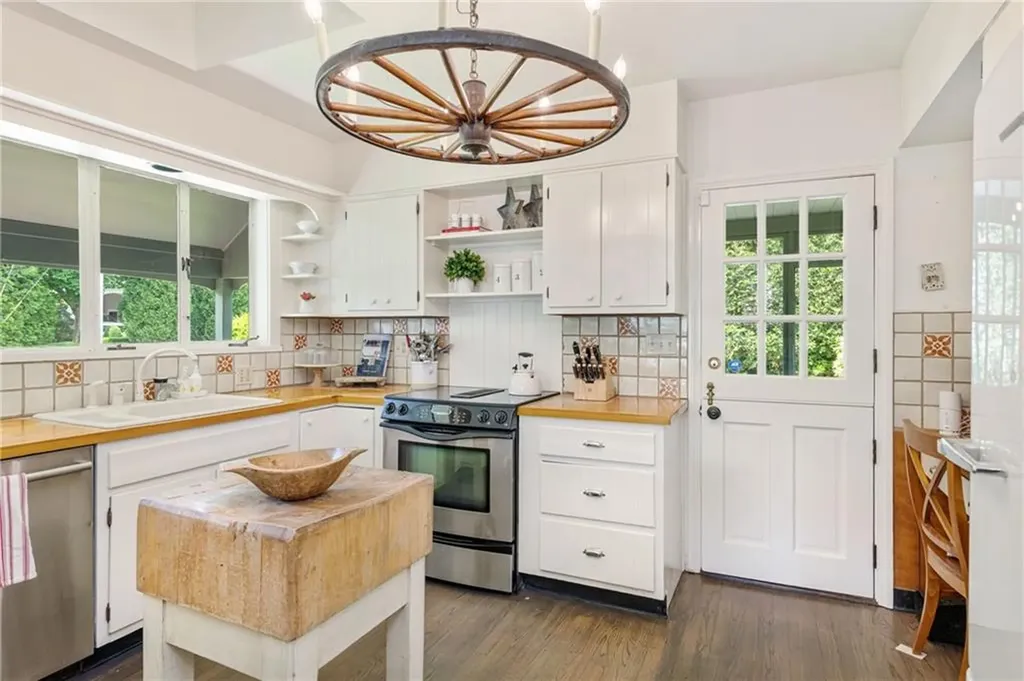 4 Libby Lane Barrington RI 02806