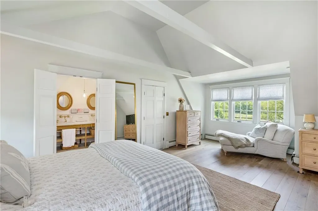 4 Libby Lane Barrington RI 02806
