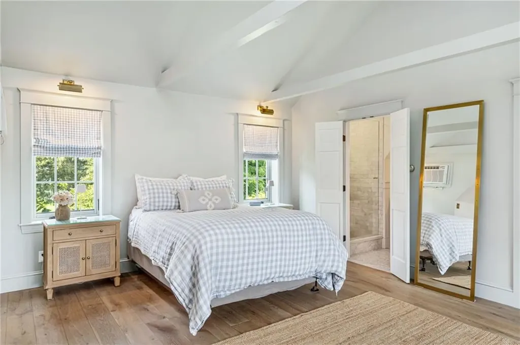 4 Libby Lane Barrington RI 02806