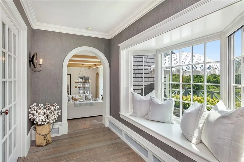 4 Libby Lane Barrington RI 02806