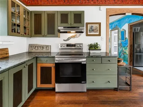 219 Nanaquaket Road Tiverton RI 02878