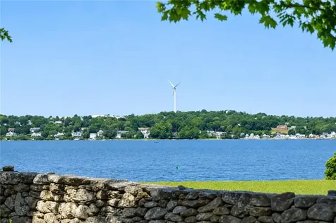 219 Nanaquaket Road Tiverton RI 02878