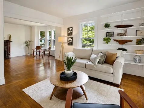 219 Nanaquaket Road Tiverton RI 02878