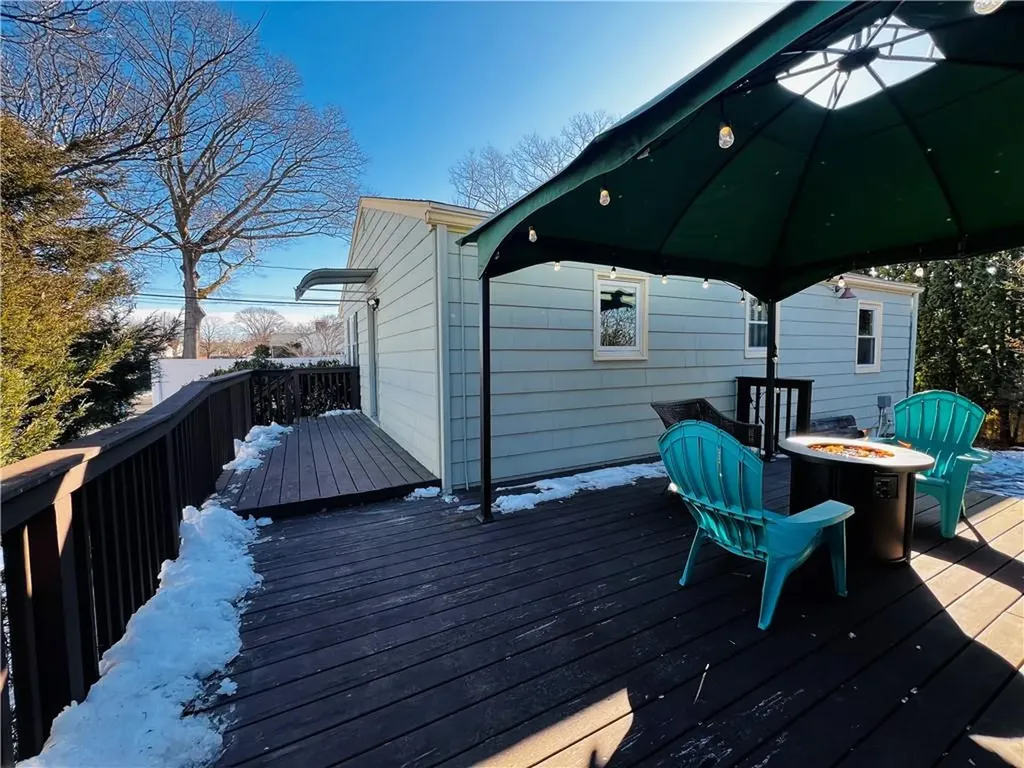 45 Fernwood Drive Cranston RI 02920