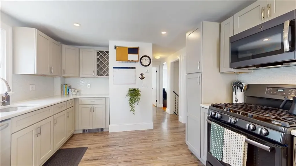 83 Fordson Avenue Cranston RI 02910