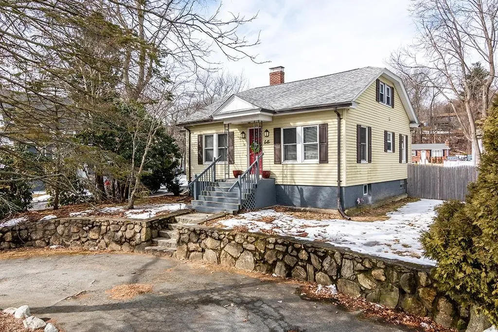 14 Abbott Street Cranston RI 02920