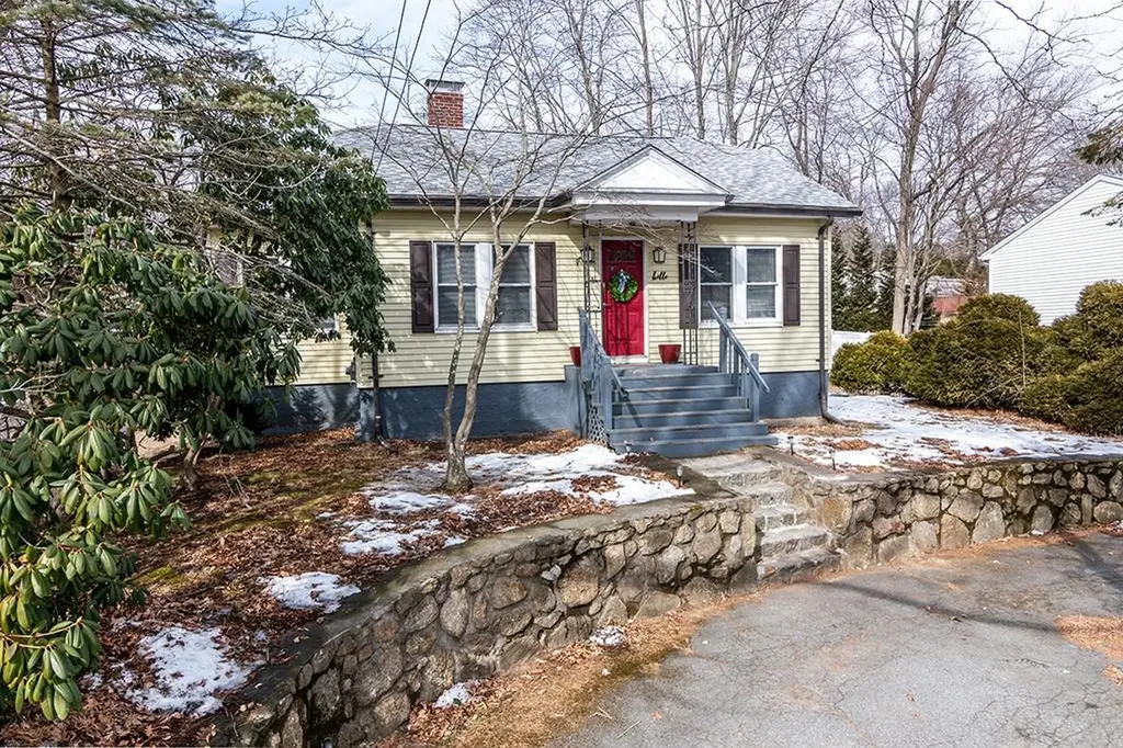 14 Abbott Street Cranston RI 02920