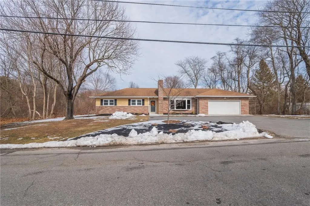 86 Pound Road Cumberland RI 02864