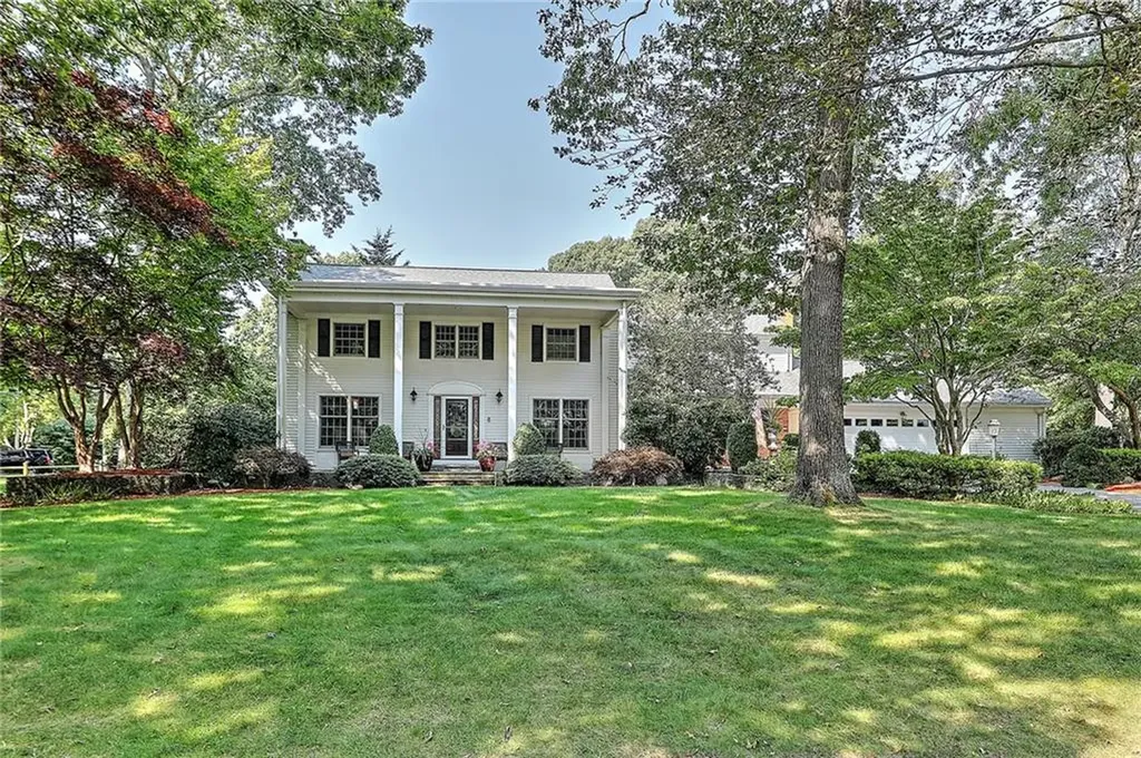 8 Tallwood Drive Barrington RI 02806