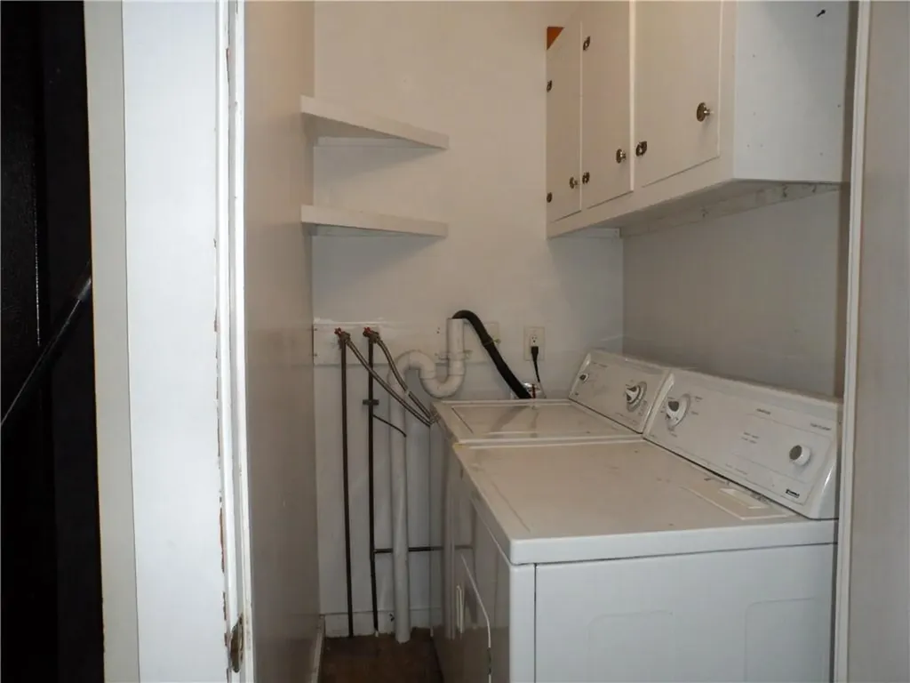 69 Kingston Avenue Newport RI 02840