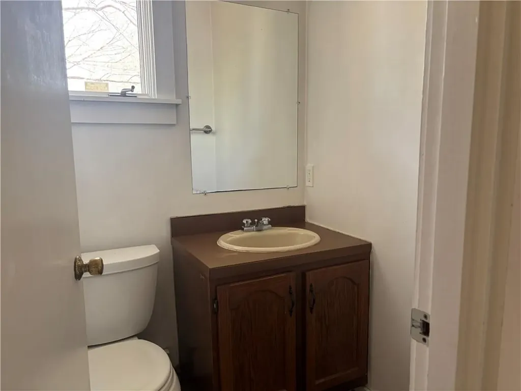 69 Kingston Avenue Newport RI 02840