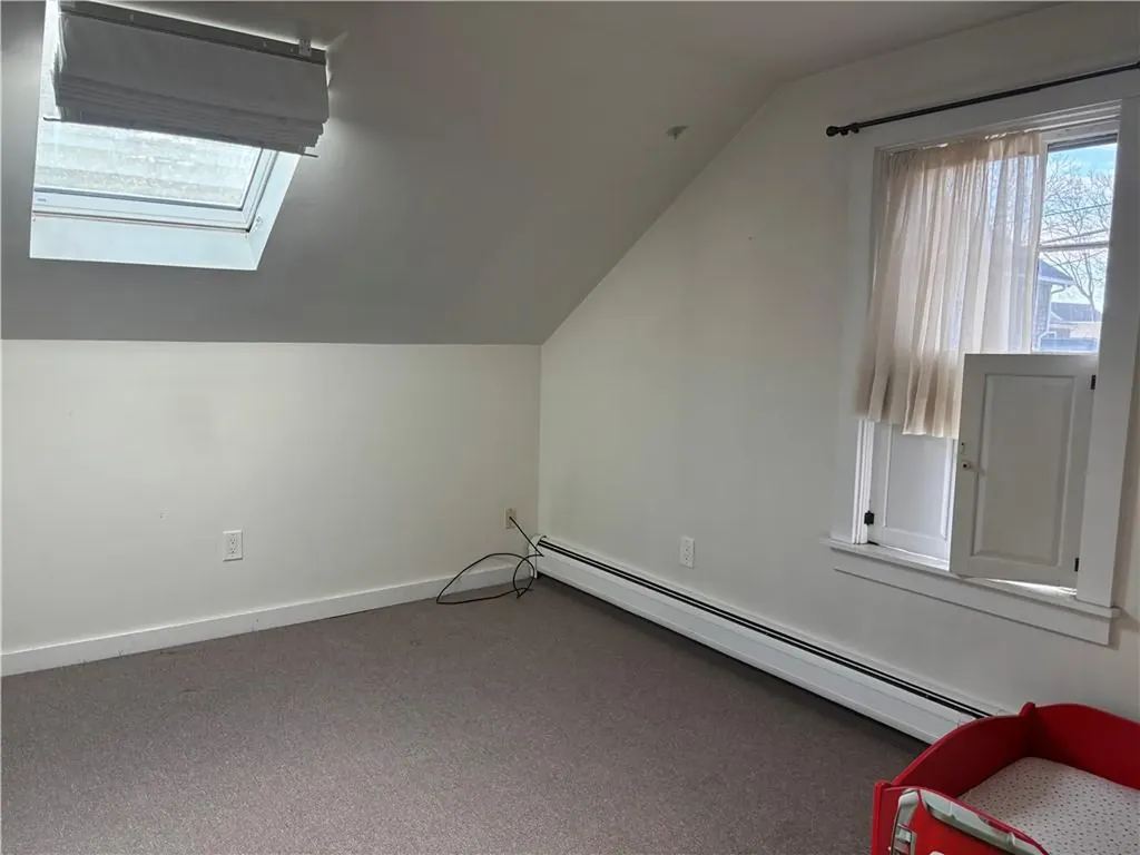 69 Kingston Avenue Newport RI 02840