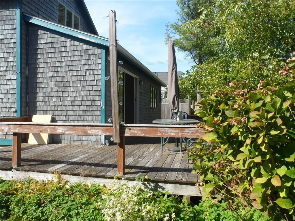 69 Kingston Avenue Newport RI 02840