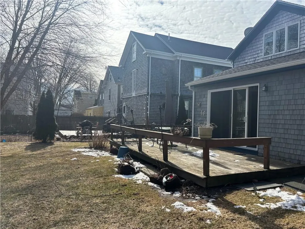 69 Kingston Avenue Newport RI 02840