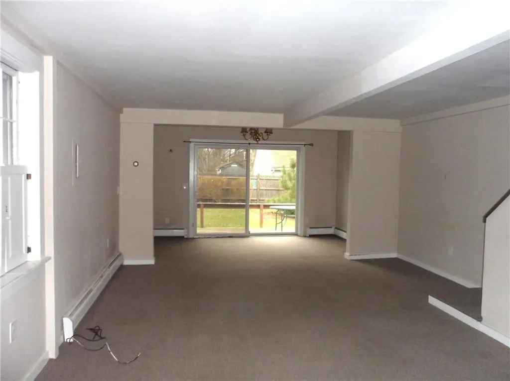 69 Kingston Avenue Newport RI 02840