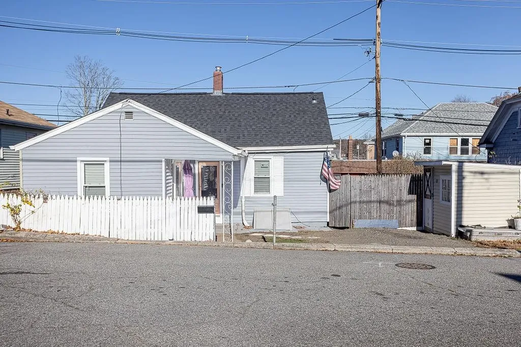 114 Putnam Pike Johnston RI 02919