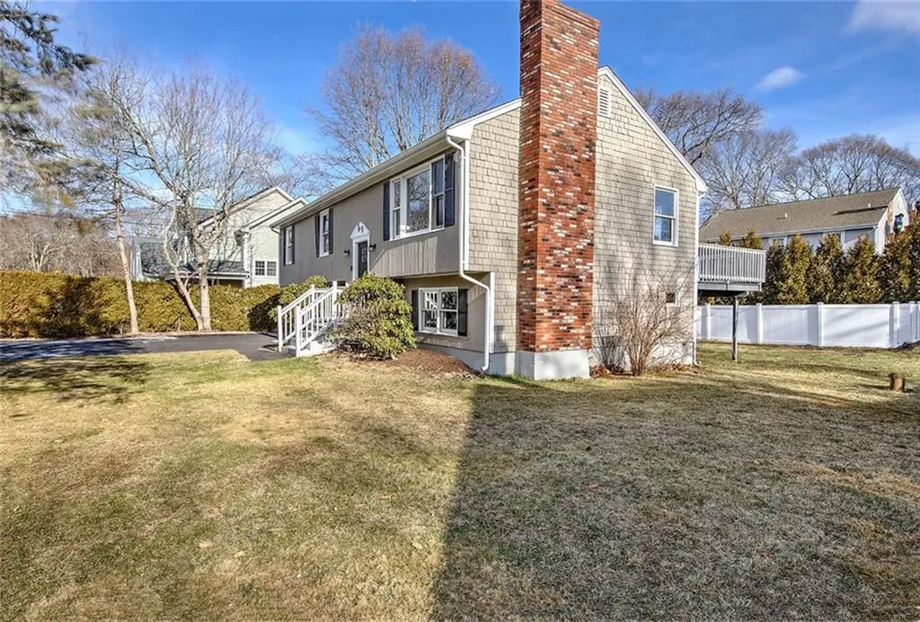 50 Belvedere Drive Bristol RI 02809
