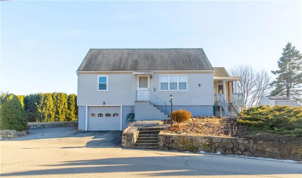 4 Heritage Circle Johnston RI 02919