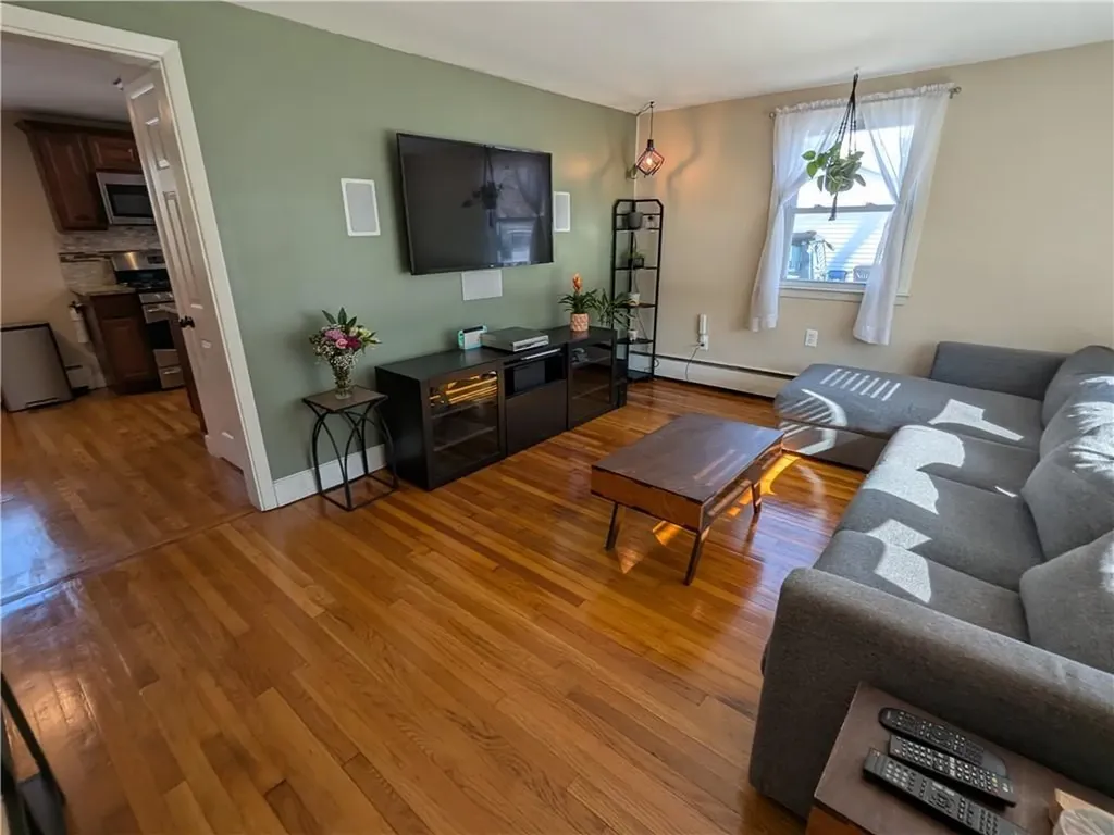 261 Draper Avenue Warwick RI 02889