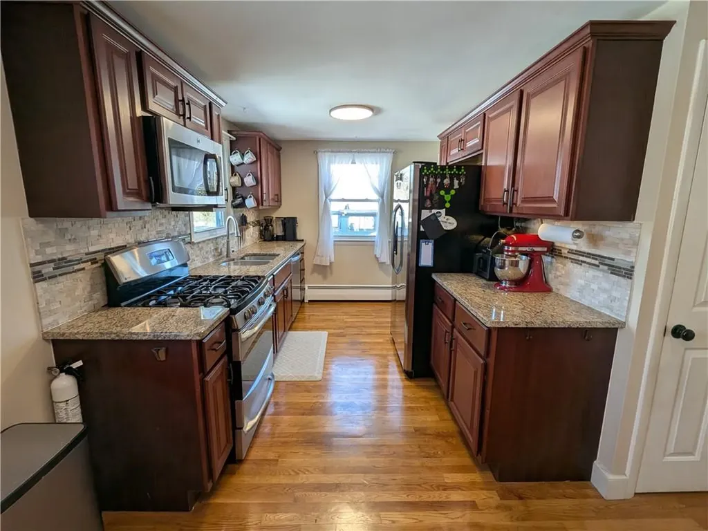 261 Draper Avenue Warwick RI 02889