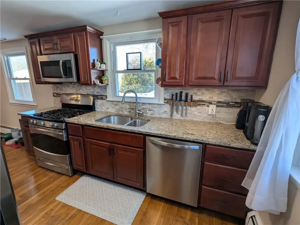 261 Draper Avenue Warwick RI 02889